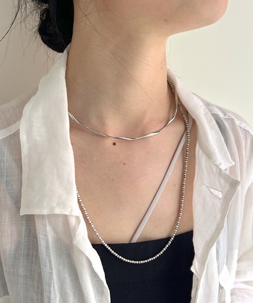 SHENERY（シーナリー）の「【WEB限定】メタルウェーブチョーカー（チョーカー・レディース・ゴールド/シルバー・FREE）」の3枚目の写真