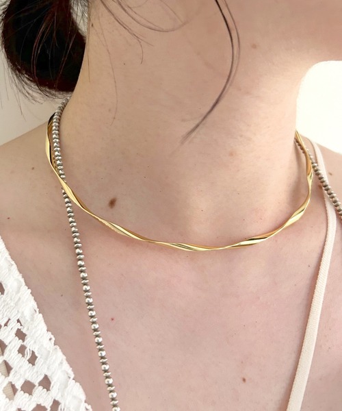 SHENERY（シーナリー）の「【WEB限定】メタルウェーブチョーカー（チョーカー・レディース・ゴールド/シルバー・FREE）」の5枚目の写真