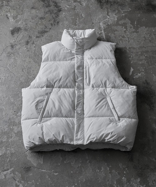 RUUBON（ルーボン）の「【RUUBON】padded volume heat vest / パデッド ボリューム ヒート ベスト（ダウンベスト・メンズ・ブラック/ナチュラル・L/M/S）」の20枚目の写真