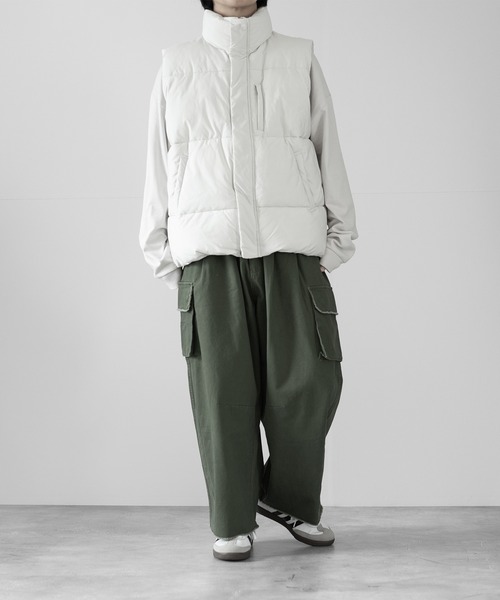 RUUBON（ルーボン）の「【RUUBON】padded volume heat vest / パデッド ボリューム ヒート ベスト（ダウンベスト・メンズ・ブラック/ナチュラル・L/M/S）」の7枚目の写真