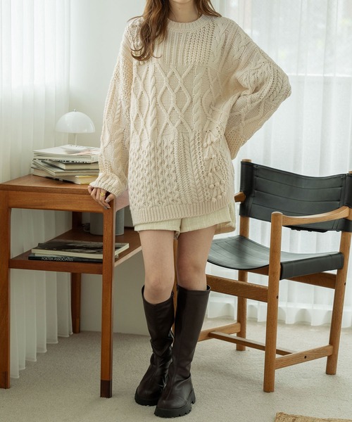 Ambre Neige（アンブルネージュ）の「手編み風ポンポンケーブルニット／WEB/EC限定商品（ニット/セーター・レディース・ベージュ/ピンクベージュ/ダークブラウン/アイボリー・FREE）」の9枚目の写真