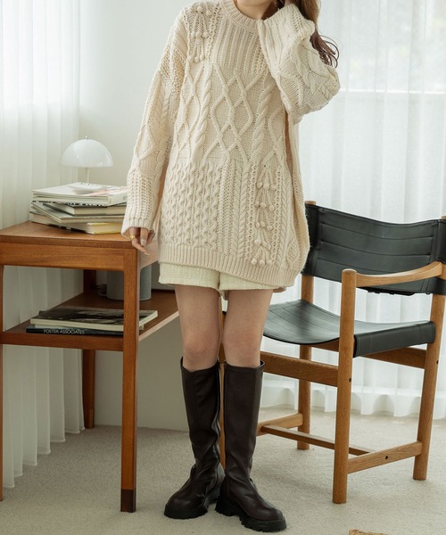 Ambre Neige（アンブルネージュ）の「手編み風ポンポンケーブルニット／WEB/EC限定商品（ニット/セーター・レディース・ベージュ/ピンクベージュ/ダークブラウン/アイボリー・FREE）」の7枚目の写真