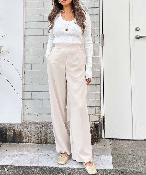 esutoreja（エストレジャ）の「Uネックリブニット（ニット/セーター・レディース・ベージュ/ブラック/ホワイト・FREE）」の6枚目の写真