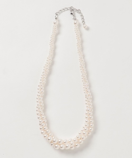 Three Four Time（ｽﾘｰﾌｫｰﾀｲﾑ）の「ネジリパールネックレス【結婚式/パーティ/フォーマル】（ネックレス・レディース・オフホワイト・FREE）」の2枚目の写真