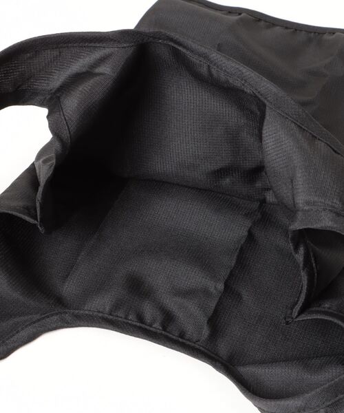 NEW ERA（ニューエラ）の「ニューエラ エコバック キャップポーチ キーホルダー（エコバッグ/サブバッグ・メンズ・ブラック/ブラック系その他・FREE）」の7枚目の写真