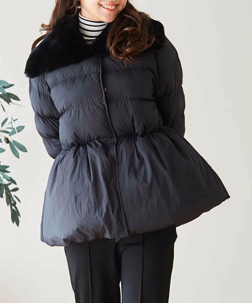 M y u（ミュー）の「贅沢ファーフレア ウエストシェイプ 中綿