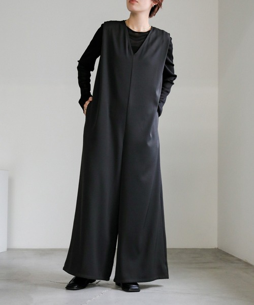 select MOCA（セレクトモカ）の「Vネックショルダータックオールインワン（つなぎ/オールインワン・レディース・ネイビー/チャコールグレー・SMALL/MEDIUM/LARGE）」の19枚目の写真