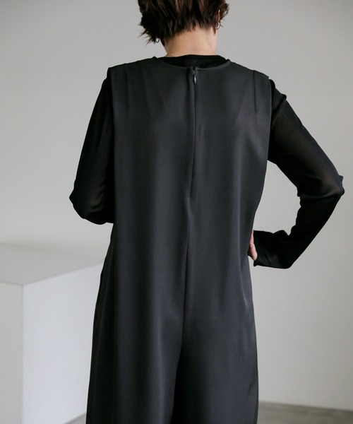select MOCA（セレクトモカ）の「Vネックショルダータックオールインワン（つなぎ/オールインワン・レディース・ネイビー/チャコールグレー・SMALL/MEDIUM/LARGE）」の12枚目の写真