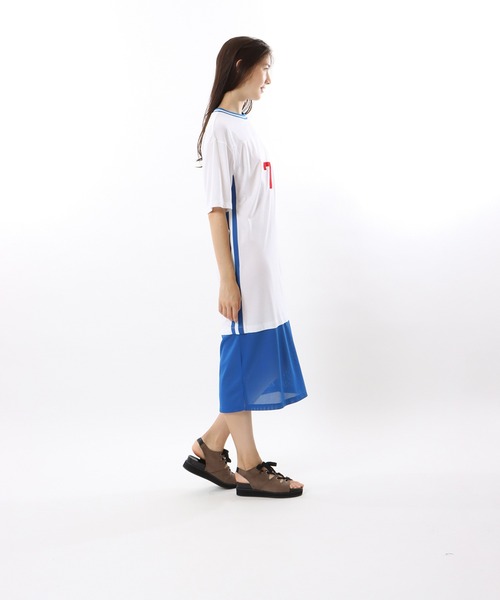 Champion(チャンピオン)の「【Champion/チャンピオン】レディース ワンピース(ワンピース・レディース・ダークグリーン/ホワイト/ブラック・LARGE/MEDIUM)」の7枚目の写真