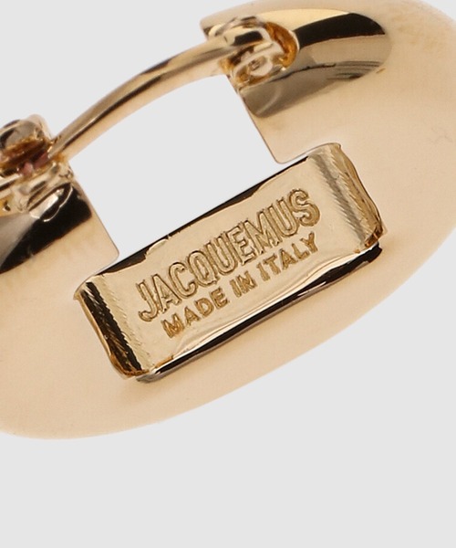 JACQUEMUS（ジャックムス）の「LES BOUCLES ROND CARRE（ピアス（両耳