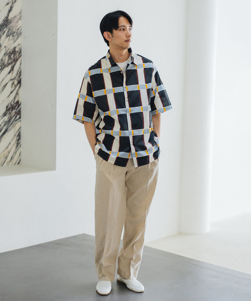 EDIFICE(エディフィス)の「【T'acca / タッカ】ブロックプリント 半袖シャツ(シャツ/ブラウス・メンズ・ブラック系その他/ブラック×ブラック/ブラック/アイボリー/ブラックミックス・MEDIUM/LARGE)」の17枚目の写真