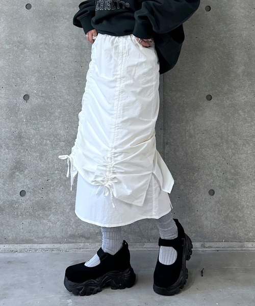 PAGEBOY（ページボーイ）の「ダブルレイヤードスカート（スカート・レディース・オフホワイト/チャコールグレー・FREE）」の9枚目の写真