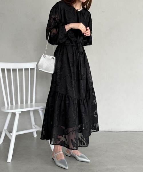 MYMOOD.(マイムード)の「ポインテッドトゥバックストラップパンプス(サンダル・レディース・ブラック/シルバー・24.5cm/23.5cm)」の6枚目の写真