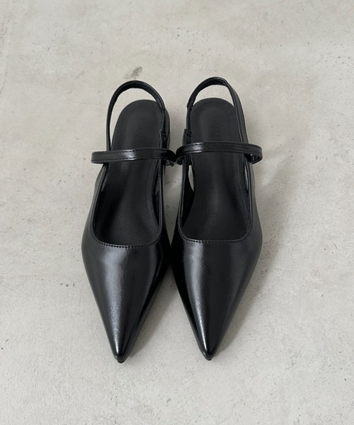 MYMOOD.(マイムード)の「ポインテッドトゥバックストラップパンプス(サンダル・レディース・ブラック/シルバー・24.5cm/23.5cm)」の22枚目の写真