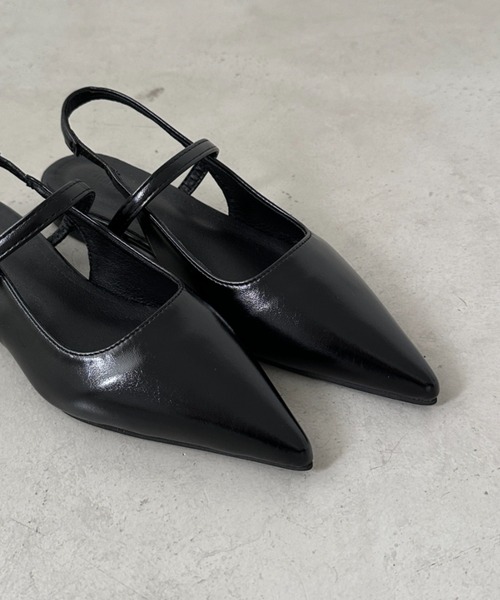 MYMOOD.(マイムード)の「ポインテッドトゥバックストラップパンプス(サンダル・レディース・ブラック/シルバー・24.5cm/23.5cm)」の13枚目の写真