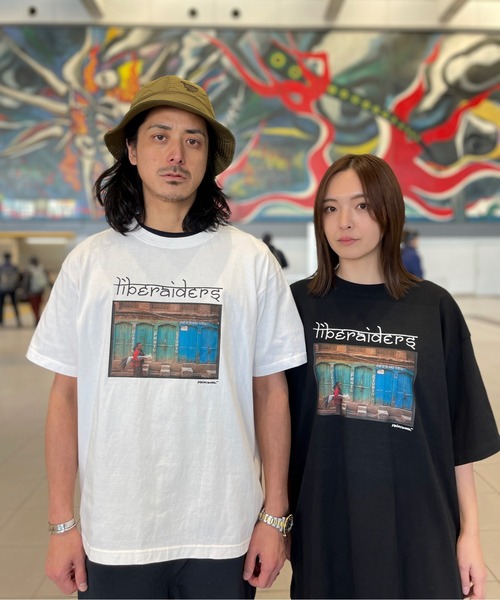 Liberaiders(リベレイダース)の「MAW WORLD TOUR TEE KATHMANDU NEPAL(Tシャツ/カットソー・メンズ・ブラック/ホワイト・XL/L/M/S)」の13枚目の写真