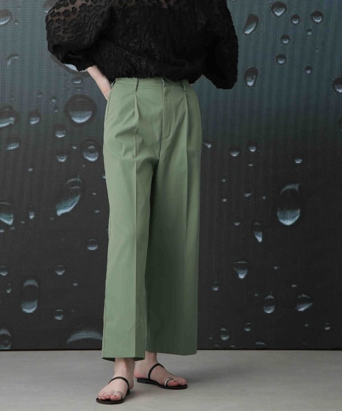 Apo(s)ture(アポスチャー)の「ARIA-007/撥水ツイルストレッチタックワイドパンツ(その他パンツ・レディース・ブラック/ベージュ/ネイビー/グリーン・XS/S/M/L/XL)」の3枚目の写真