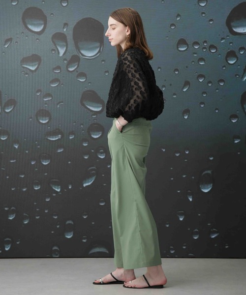 Apo(s)ture(アポスチャー)の「ARIA-007/撥水ツイルストレッチタックワイドパンツ(その他パンツ・レディース・ブラック/ベージュ/ネイビー/グリーン・XS/S/M/L/XL)」の20枚目の写真