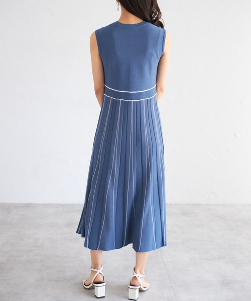 tocco closet(トッコ クローゼット)の「【ZOZO限定】配色ノースリーブニットワンピース(ワンピース・レディース・グレー系その他/ブラック×ホワイト/ブルー系その他・M)」の9枚目の写真