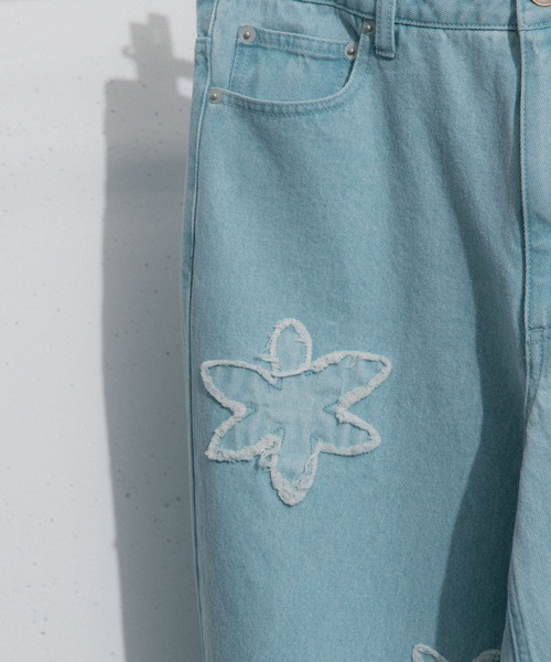 SENSE OF PLACE by URBAN RESEARCH（センスオブプレイスバイアーバンリサーチ）の「hxcyyd × SOP　フラワーパッチワイドデニム(UNISEX)（デニムパンツ・メンズ・インディゴブルー/ブラック・MEDIUM/LARGE）」の18枚目の写真