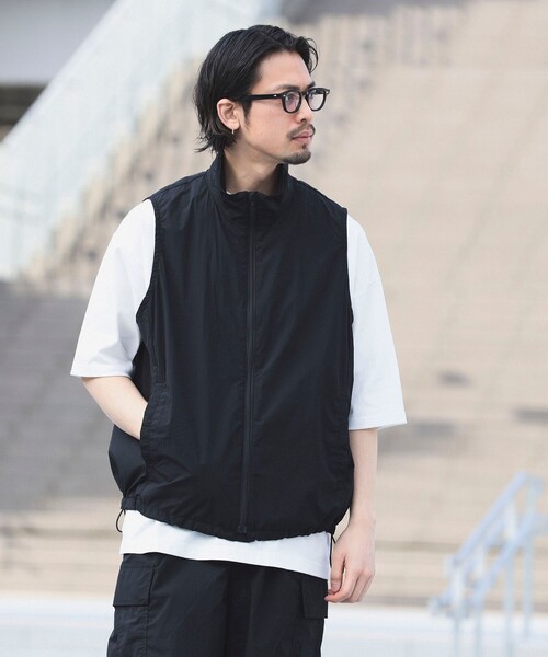 BEAMS♦️ナイロンキルティングベスト♦️黒M(大きめ)♦ビームス♦古着 BEAMS♦️ナイロンキルティングベスト♦️黒M(大きめ)♢ビームス