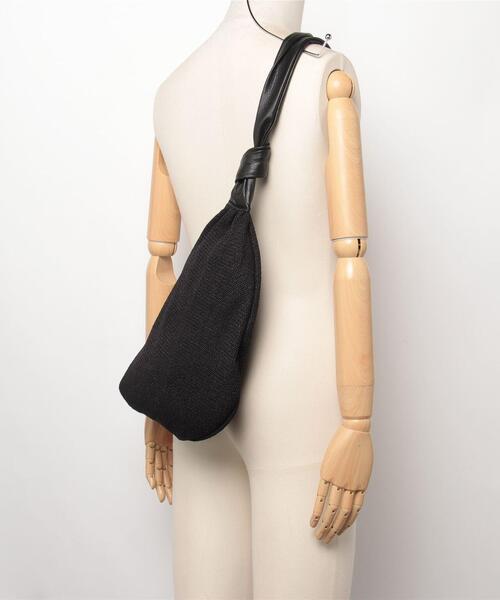 POMTATA(ポンタタ)の「POMTATA/ポンタタ/ME/CANDY BODYBAG(ショルダーバッグ・レディース・ブラック・F)」の2枚目の写真