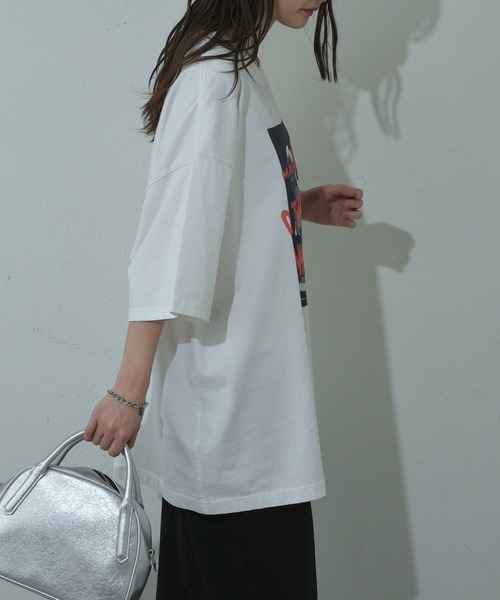 COLONY 2139（コロニートゥーワンスリーナイン）の「インクジェットプリントTシャツ（Tシャツ/カットソー・レディース・オフホワイト/チャコールグレー・FREE）」の6枚目の写真