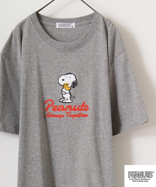 PEANUTS（ピーナッツ）の「PEANUTS 刺繍半袖Tシャツ（Tシャツ/カットソー・メンズ・ホワイト系/ブラック系/ライトピンク/ライトカーキ/杢グレー/オフホワイト/ベージュ/ブラック/レッド/カーキ系・LL/M/L）」の6枚目の写真