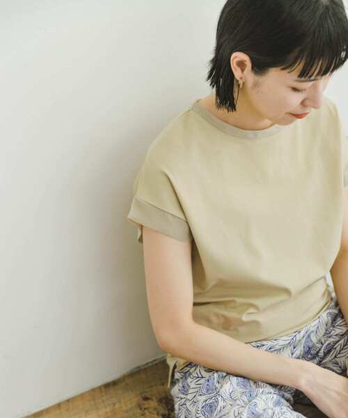 ITEMS URBANRESEARCH（アイテムズ アーバンリサーチ）の「バックタックフレンチプルオーバー（Tシャツ/カットソー・レディース・ホワイト/ブラック/カーキ/ライトベージュ/キャメル・FREE）」の3枚目の写真