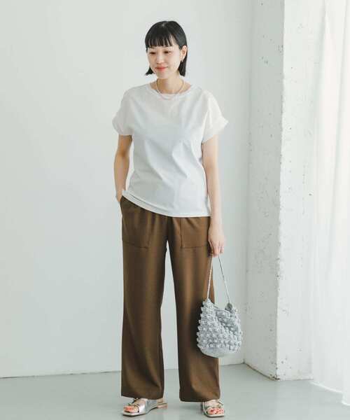 ITEMS URBANRESEARCH(アイテムズ アーバンリサーチ)の「バックタックフレンチプルオーバー(Tシャツ/カットソー・レディース・ホワイト/ブラック/カーキ/ライトベージュ/キャメル・FREE)」の9枚目の写真