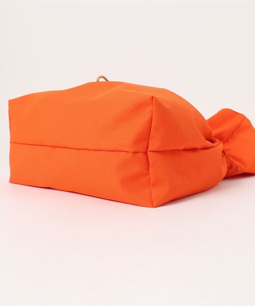 ACCOMMODE（アコモデ）の「ドロストキンチャクバッグ（ショルダーバッグ・レディース・オレンジ/ブラック/アイボリー・FREE）」の22枚目の写真