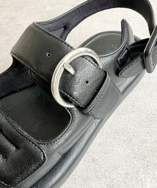 SHENERY（シーナリー）の「【履き心地◎】ボリュームストラップサンダル（サンダル・レディース・ブラック・36/38/37）」の8枚目の写真