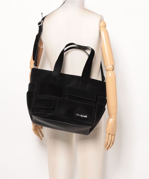 Desigual（デシグアル）の「POCKET FACE PRAVIA PUショッピングバッグ（ハンドバッグ・レディース・ブラック/ホワイト・FREE）」の6枚目の写真