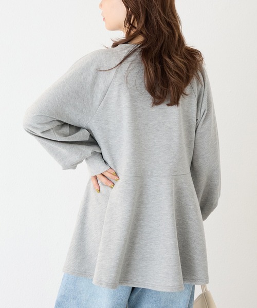 LAVEANGE(ラビアンジェ)の「ペプラムカットプルオーバー(Tシャツ/カットソー・レディース・グレー/ブラック/グレイッシュベージュ・M/LL/3L/4L/5L)」の7枚目の写真