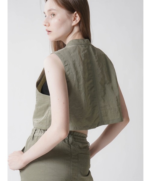 :ETHROF(イーサオブ)の「NYLON SHORT VEST(ベスト・レディース・ブラック/カーキ・FREE)」の14枚目の写真