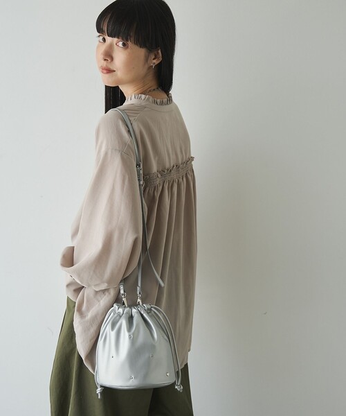 coen（コーエン）の「スタッズキンチャクショルダーバッグ（ショルダーバッグ・レディース・シルバー/ブラック・FREE）」の4枚目の写真