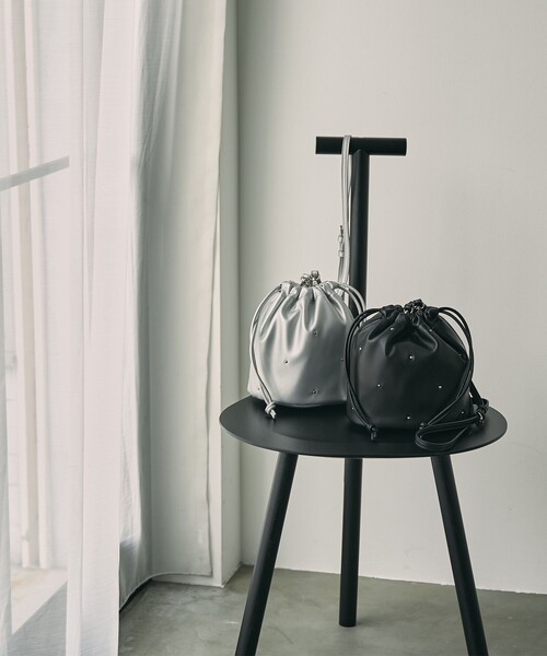 coen（コーエン）の「スタッズキンチャクショルダーバッグ（ショルダーバッグ・レディース・シルバー/ブラック・FREE）」の12枚目の写真