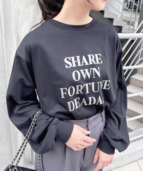 INGNI(イング)の「箔プリントロゴロングTシャツ(Tシャツ/カットソー・レディース・ホワイト×シルバー/ライトグレー系8/ブラック×シルバー・M)」の2枚目の写真