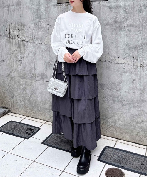 INGNI(イング)の「箔プリントロゴロングTシャツ(Tシャツ/カットソー・レディース・ホワイト×シルバー/ライトグレー系8/ブラック×シルバー・M)」の22枚目の写真