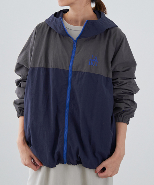 IENA（イエナ）の「La Hutte/ラ ユット カラーフードパーカー