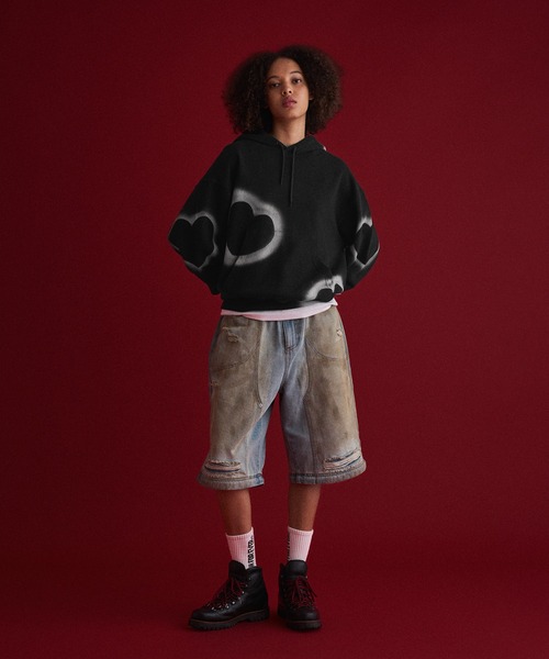 WISH FOR EVER(ウィッシュフォーエバー)の「HEART MOTIF DESIGN HOODIE/ハートモチーフデザインフーディ(パーカー・メンズ・ネイビー/ブラック・MEDIUM/LARGE)」の3枚目の写真