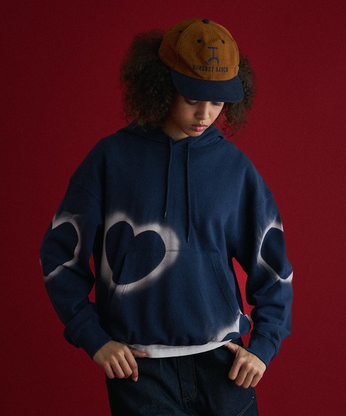 WISH FOR EVER(ウィッシュフォーエバー)の「HEART MOTIF DESIGN HOODIE/ハートモチーフデザインフーディ(パーカー・メンズ・ネイビー/ブラック・MEDIUM/LARGE)」の14枚目の写真