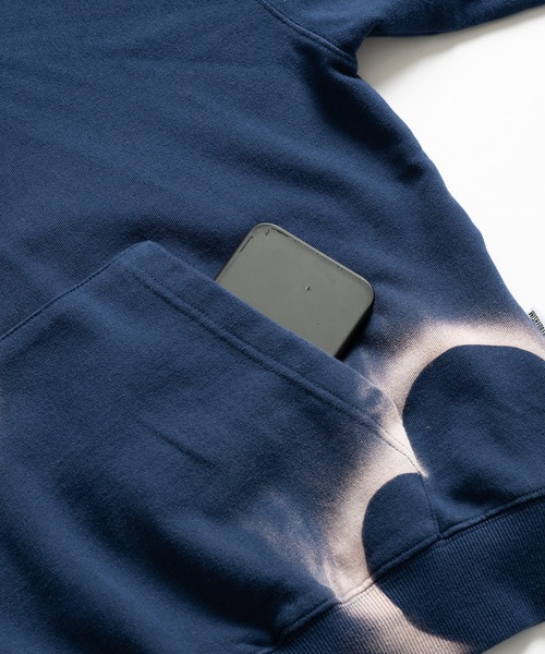 WISH FOR EVER(ウィッシュフォーエバー)の「HEART MOTIF DESIGN HOODIE/ハートモチーフデザインフーディ(パーカー・メンズ・ネイビー/ブラック・MEDIUM/LARGE)」の17枚目の写真