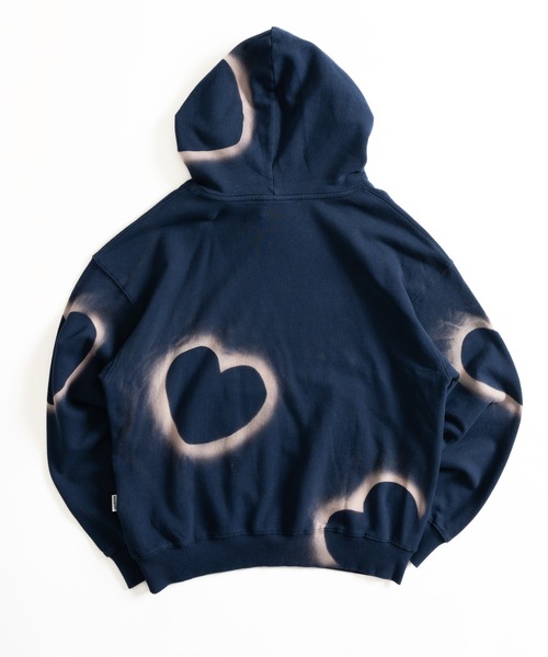 WISH FOR EVER(ウィッシュフォーエバー)の「HEART MOTIF DESIGN HOODIE/ハートモチーフデザインフーディ(パーカー・メンズ・ネイビー/ブラック・MEDIUM/LARGE)」の18枚目の写真