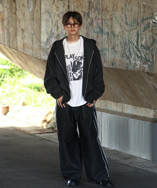 Selfie freak】 イラスト バックプリント セルフィーイヤホンガール 裏