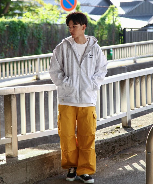 Selfie freak】 イラスト バックプリント セルフィーイヤホンガール 裏