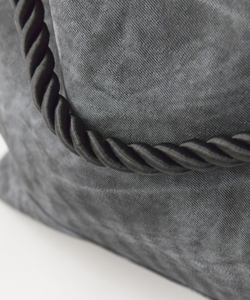 Theater code(シアターコード)の「【15%OFF】dyed pattern fake leather bag / ダイド パターン フェイクレザー バッグ 2026年春夏(ショルダーバッグ・メンズ・グレー・FREE)」の15枚目の写真
