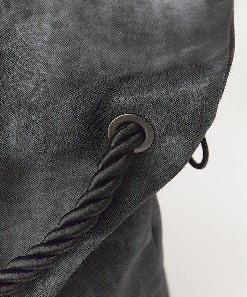 Theater code(シアターコード)の「【15%OFF】dyed pattern fake leather bag / ダイド パターン フェイクレザー バッグ 2026年春夏(ショルダーバッグ・メンズ・グレー・FREE)」の14枚目の写真