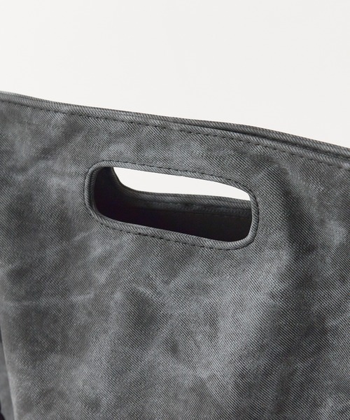 Theater code(シアターコード)の「【15%OFF】dyed pattern fake leather bag / ダイド パターン フェイクレザー バッグ 2026年春夏(ショルダーバッグ・メンズ・グレー・FREE)」の13枚目の写真