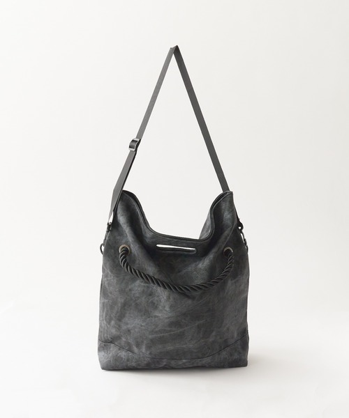 Theater code(シアターコード)の「【15%OFF】dyed pattern fake leather bag / ダイド パターン フェイクレザー バッグ 2026年春夏(ショルダーバッグ・メンズ・グレー・FREE)」の2枚目の写真